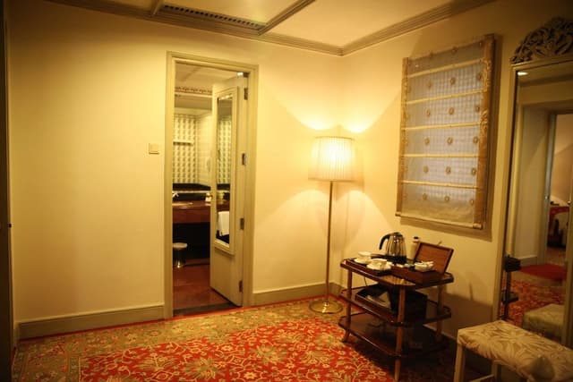 Luxury Room, 1 King Bed, Garden View