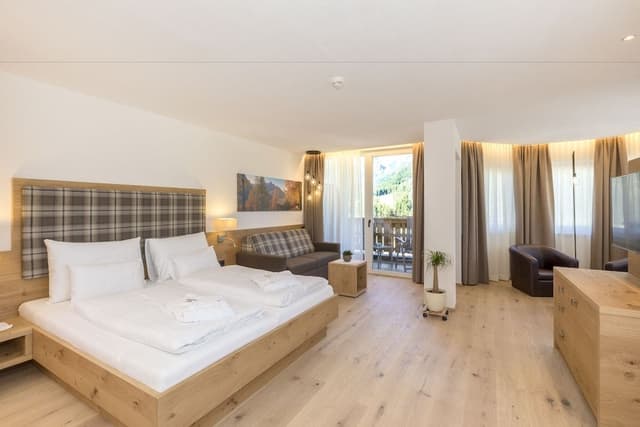 Deluxe Quadruple Room, 1 Bedroom (Turm)