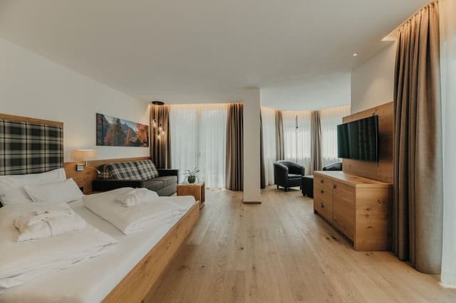 Deluxe Quadruple Room, 1 Bedroom (Turm)