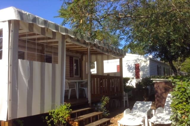 Family Mobile Home (6-8 people)