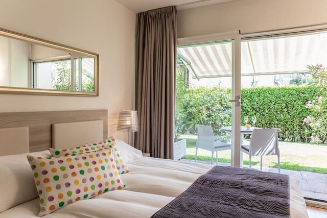 Double Room, 1 Queen Bed, Non Smoking, Garden View