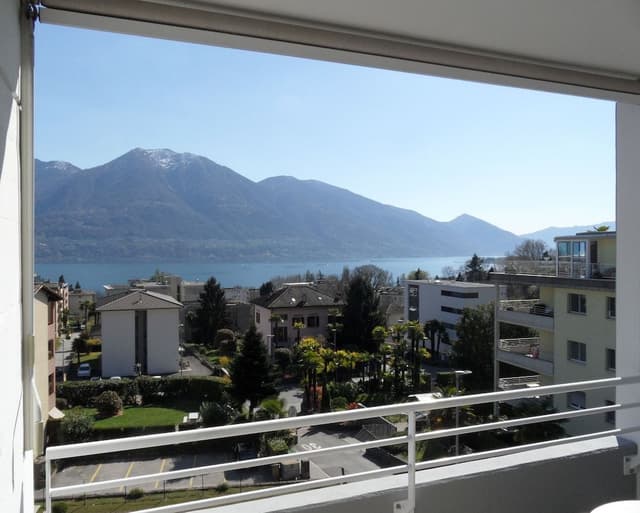 Double Room, 1 Queen Bed, Non Smoking, Lake View