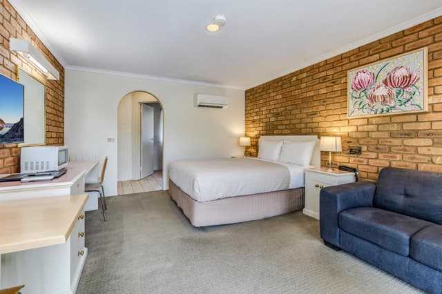 1 Double Bed Standard Room