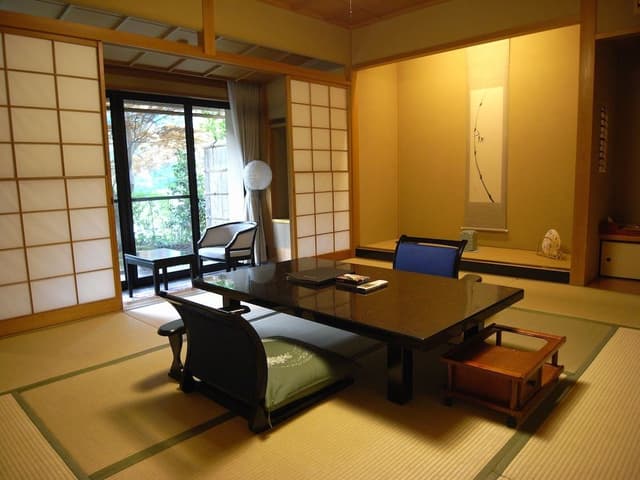 Japanese Room Semi-suite