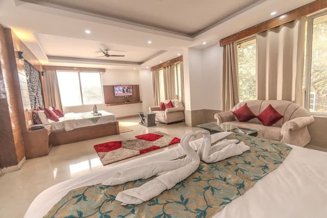 Luxury Single Room, Garden View, Executive Level