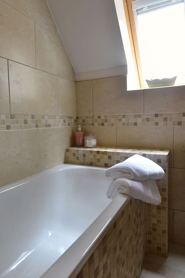 Deluxe Double or Twin Room (Room 2)