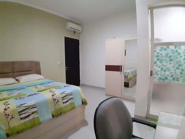 Basic Double or Twin Room, Private Bathroom