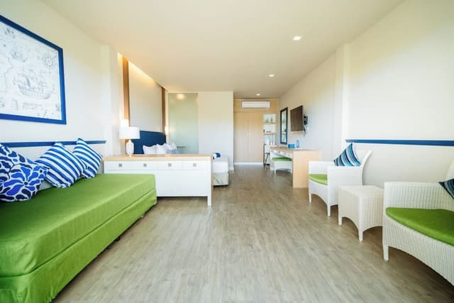 Premier Triple Room