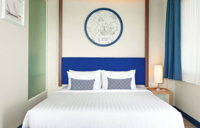 Premier Double Room, Non Smoking, Oceanfront (Boat Quay Sea Front)