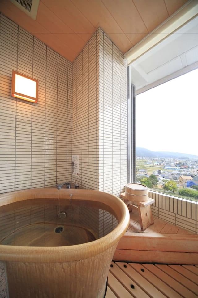 Twin Room with Private Bathroom