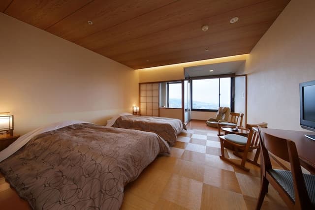 Twin Room with Private Bathroom