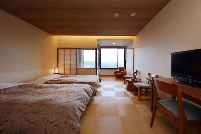 Twin Room with Private Bathroom