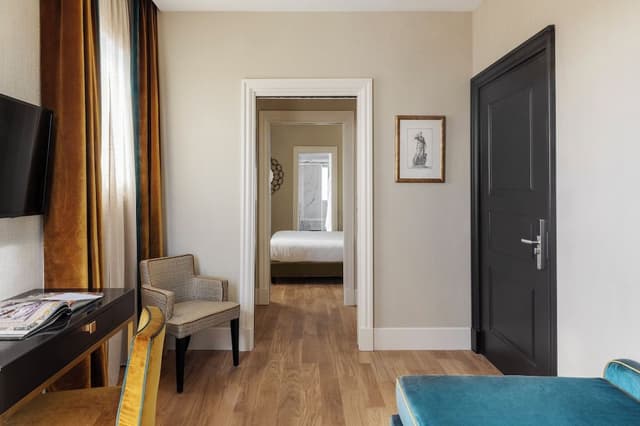 Executive Suite, Balcony, City View