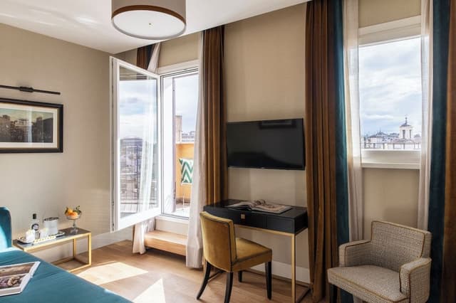 Executive Suite, Balcony, City View