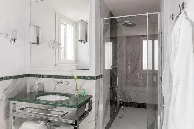 Executive Suite, Balcony, City View