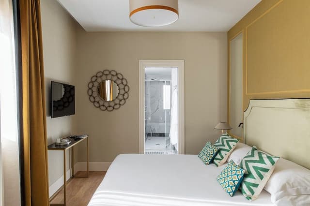 Executive Suite, Balcony, City View