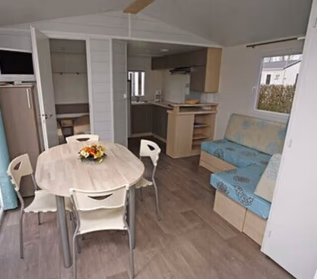 Basic Mobile Home, 2 Bedrooms
