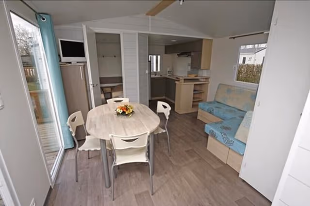 Basic Mobile Home, 2 Bedrooms