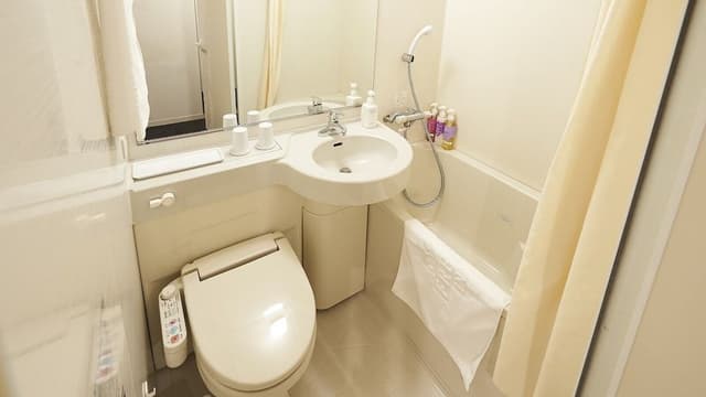 [Smoking] Semi-Double Room