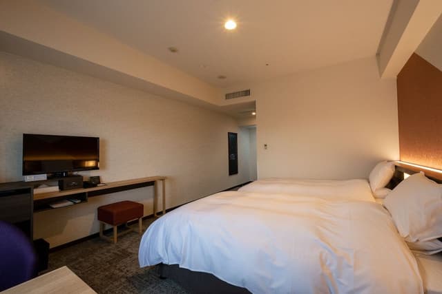 Twin Plus Room, Smoking