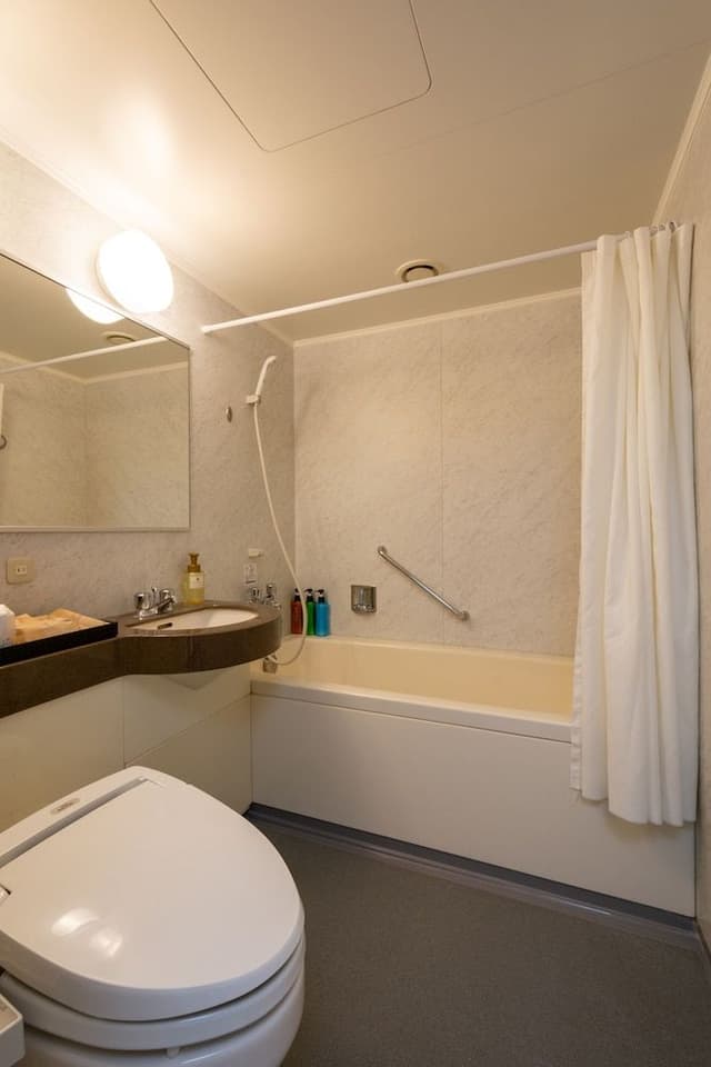 Twin Plus Room, Smoking