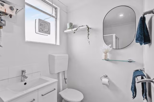 One Bedroom Apartment