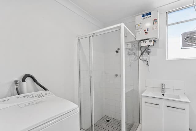 1-Bedroom Apartment