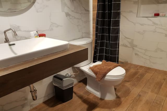 Family Room, Private Bathroom