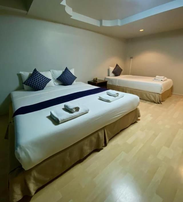 Family Room, Private Bathroom