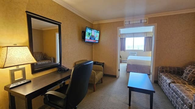 Deluxe Suite, 1 King Bed with Sofa bed