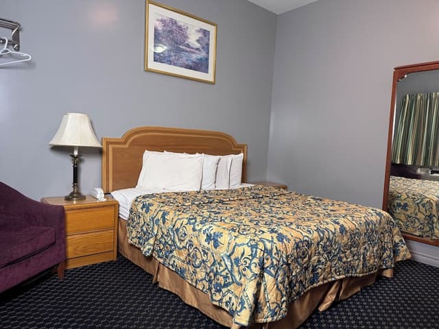 Comfort Room, 1 King Bed, Non Smoking