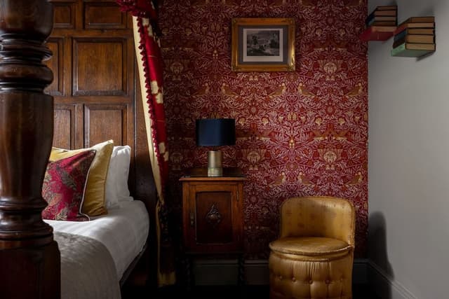 Suite, Ensuite (Bishops Suite)