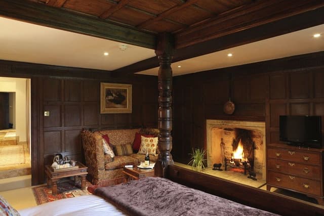 Suite, Ensuite (Elizabethan suite )