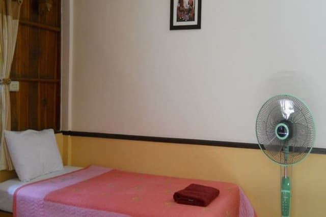 Standard Room, Fan