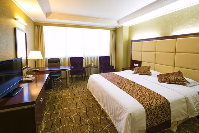 Standard Queen or Twin Room