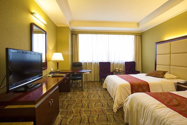 Standard Queen or Twin Room