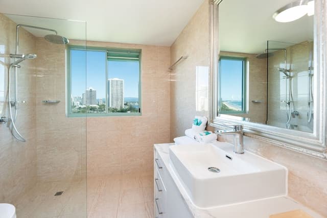 2 Bedrooms Ocean View