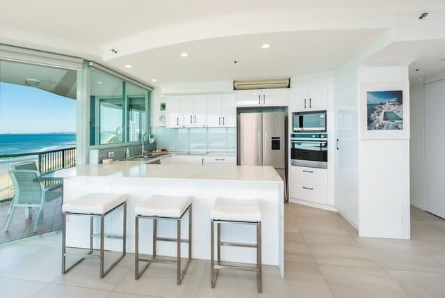 2 Bedrooms Ocean View