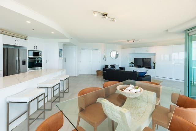 2 Bedrooms Ocean View