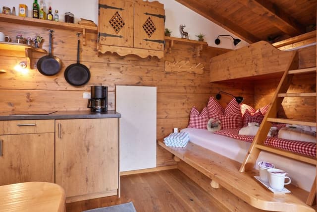 Traditional Cabin, Mountain View, Garden Area