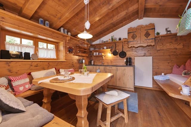 Traditional Cabin, Mountain View, Garden Area