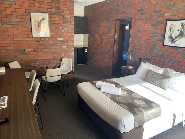 Family Room, 1 Bedroom