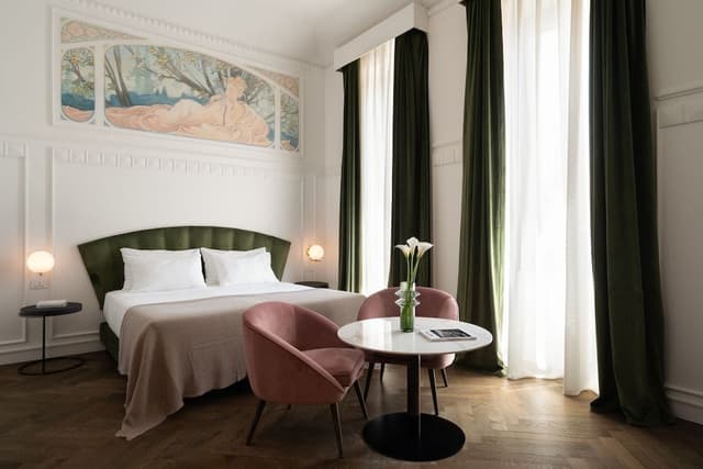 Deluxe Room, City View