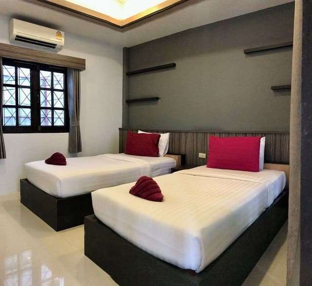 Standard Twin Room