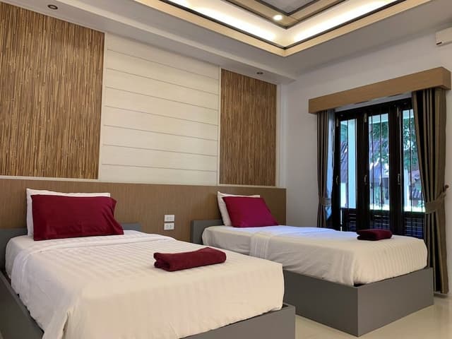 Standard Twin Room