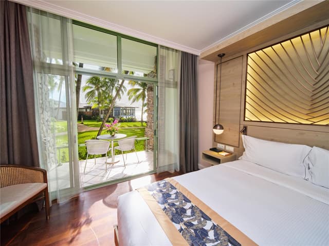 2 QUEEN BED STANDARD ROOM