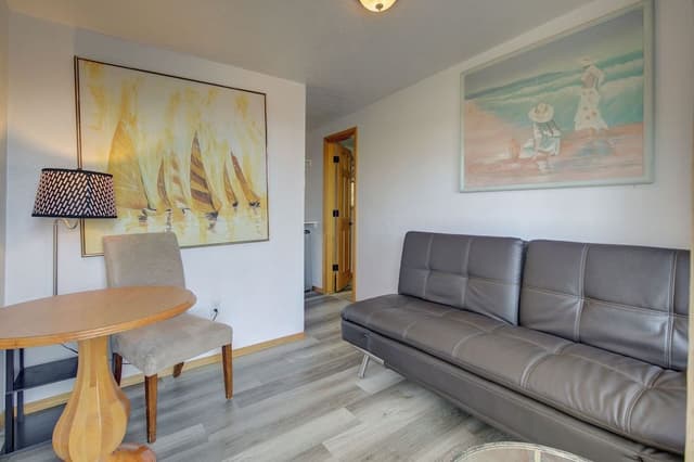 Standard Room, 1 King Bed with Sofa bed