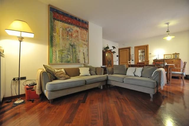 Luxury Apartment, 3 Bedrooms, Kitchen, Annex Building