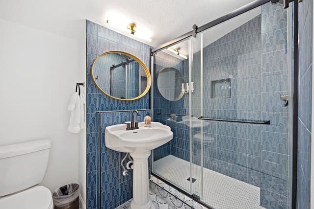 Grand Suite, Multiple Bedrooms, Refrigerator & Microwave, City View