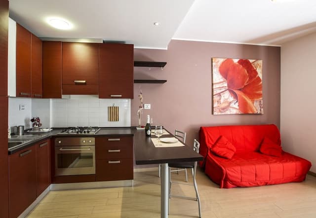 Superior Apartment, 2 Bedrooms, Hill View